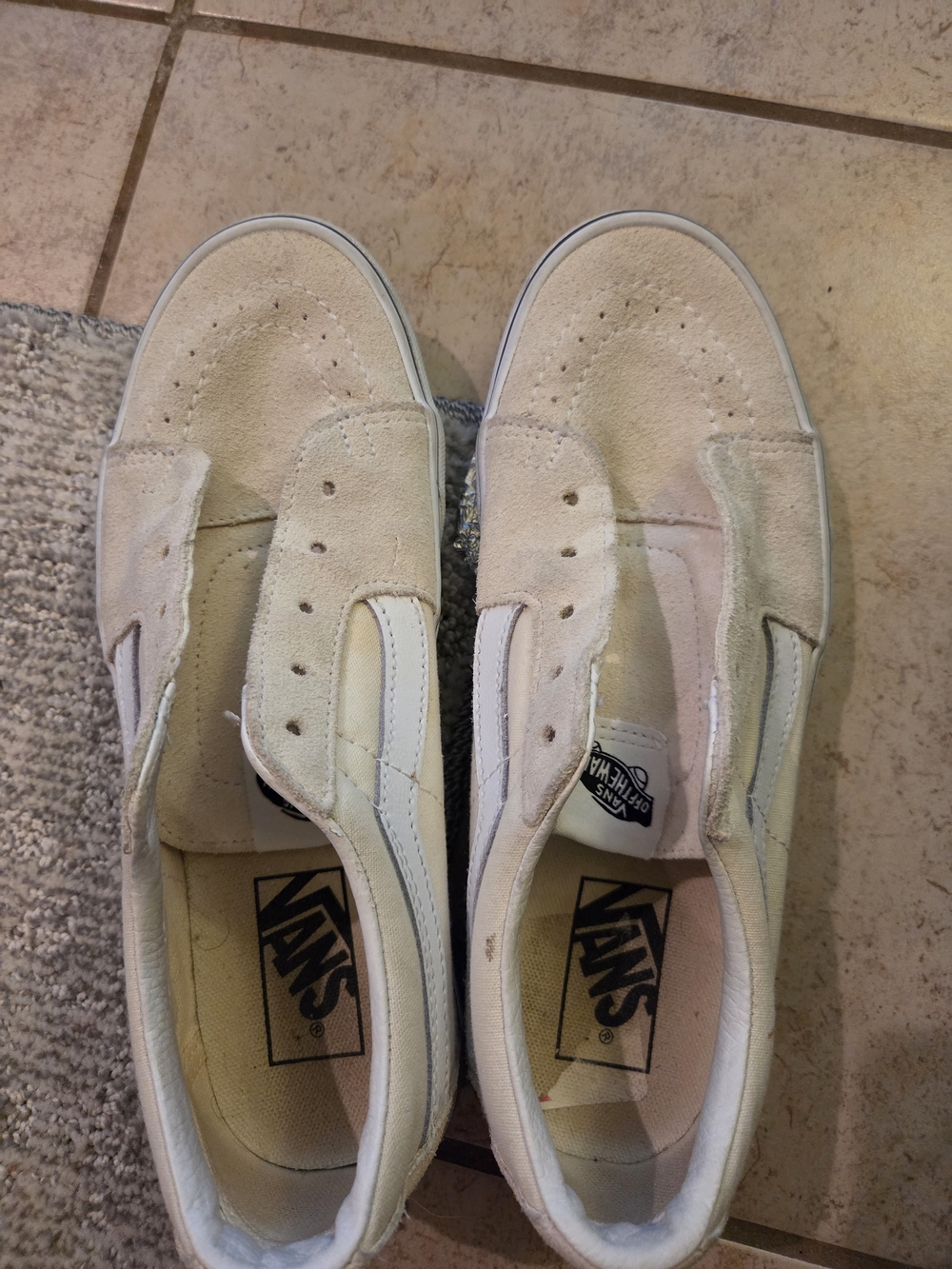 Vans Slip-On Sneakers in Light Beige Suede